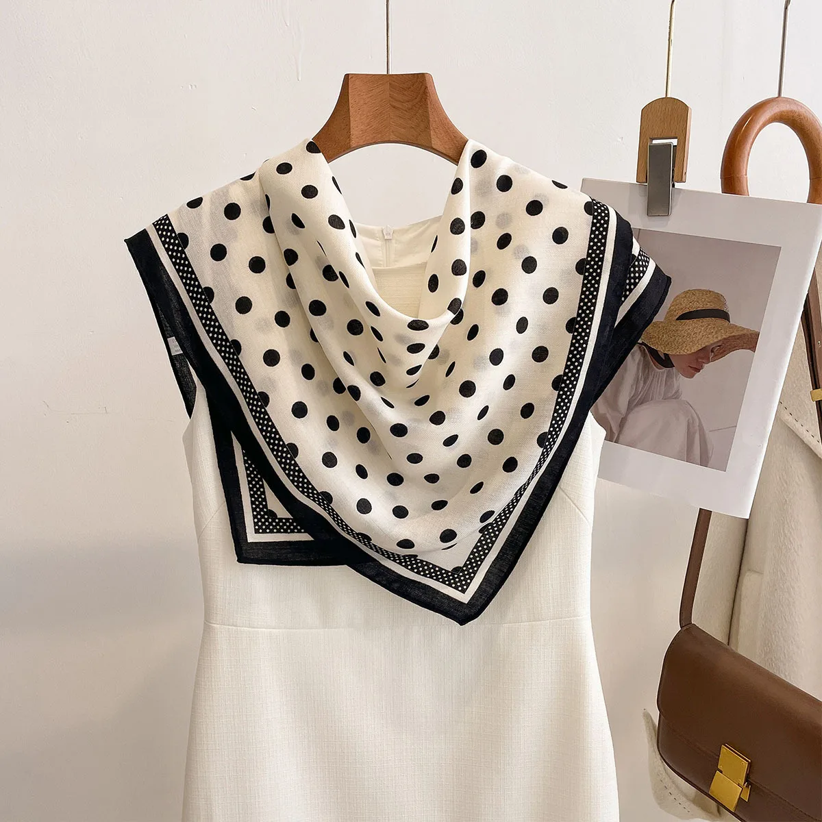 Luxury Polka Dot Printed Squar - Silk Scarf Square บทวิจารณ์และราคา