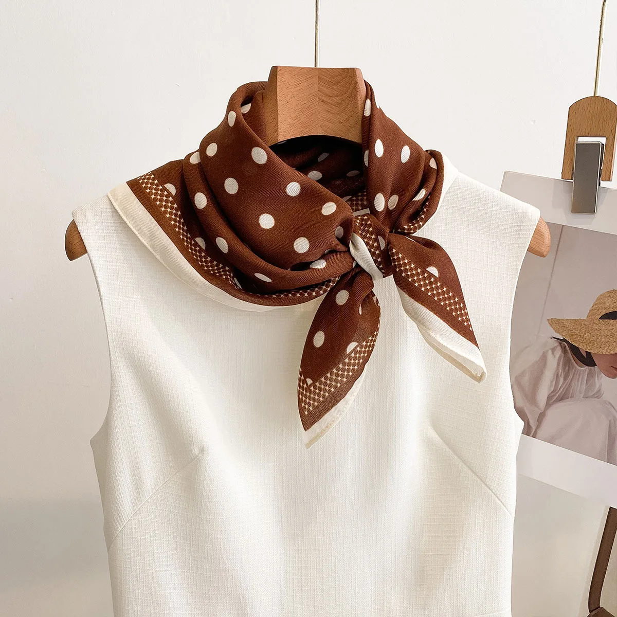 Luxury Polka Dot Printed Squar - Silk Scarf Square บทวิจารณ์และราคา