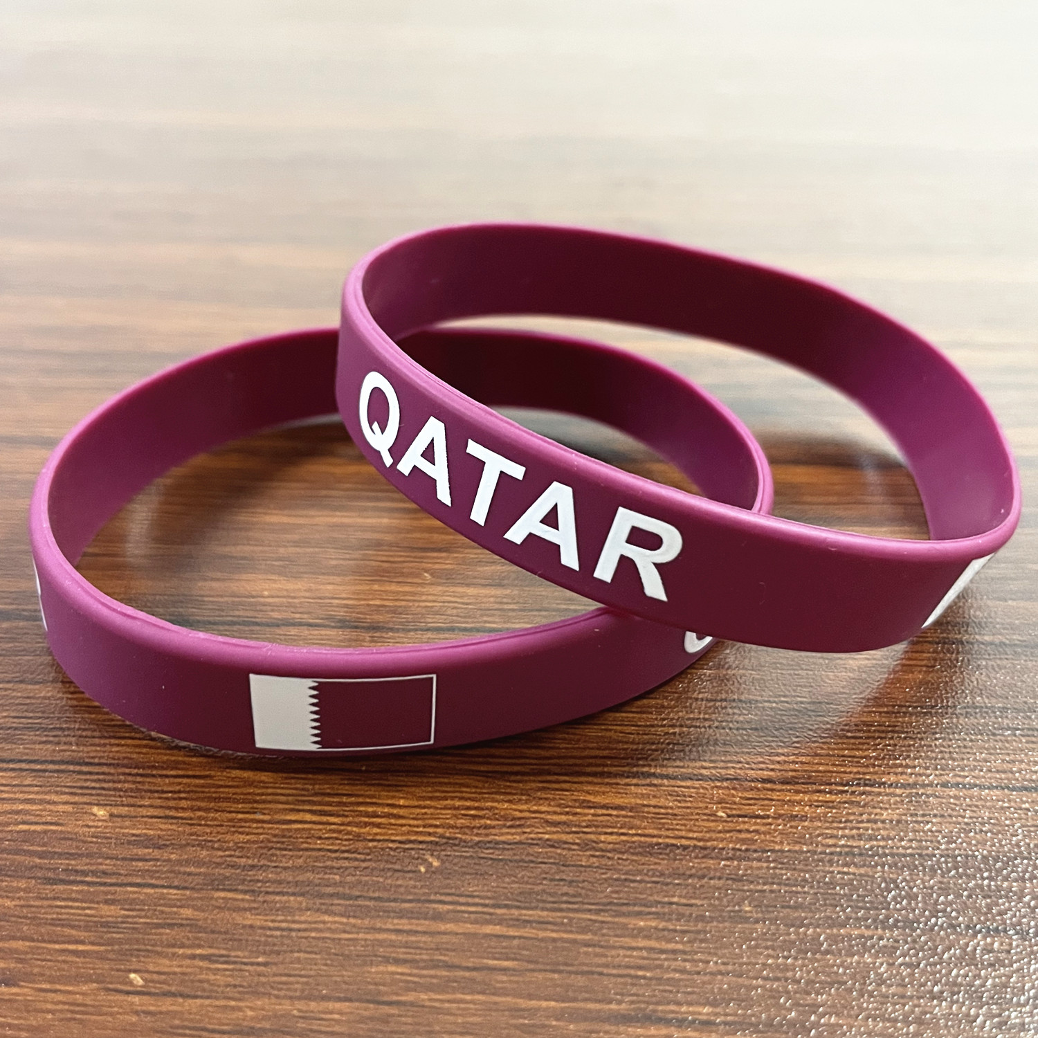 2pcs Qatar Flag Silicone Brace - Women Accessories Qatar บทวิจารณ์และราคา