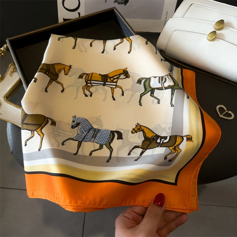 Luxury Brand 2026 Horse Print  - Women Accessories Brands บทวิจารณ์และราคา