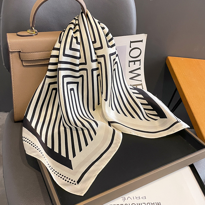 Luxury Brand Neckerchief Sprin - Women Accessories Brands บทวิจารณ์และราคา