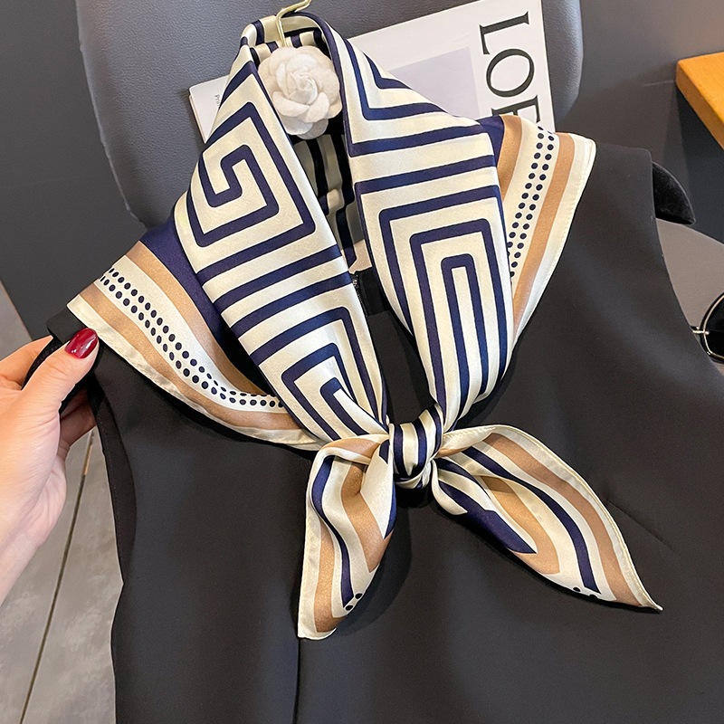 Luxury Brand Neckerchief Sprin - Women Accessories Brands บทวิจารณ์และราคา