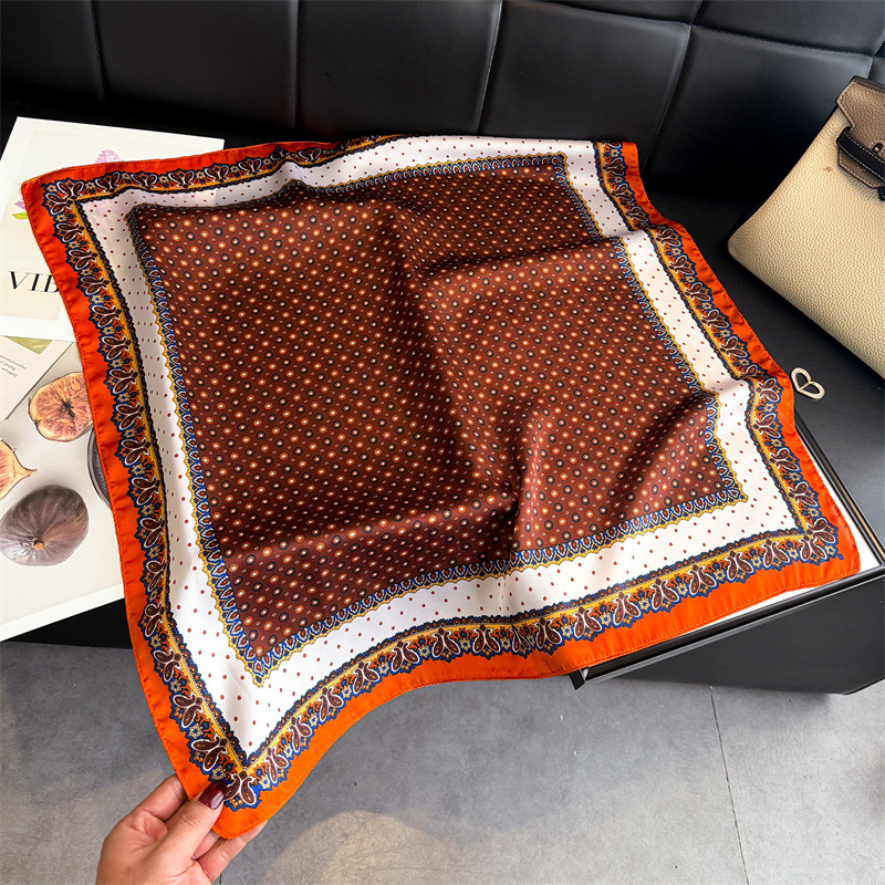 New Design Dot Paisley Print S - Silk Scarf Square บทวิจารณ์และราคา