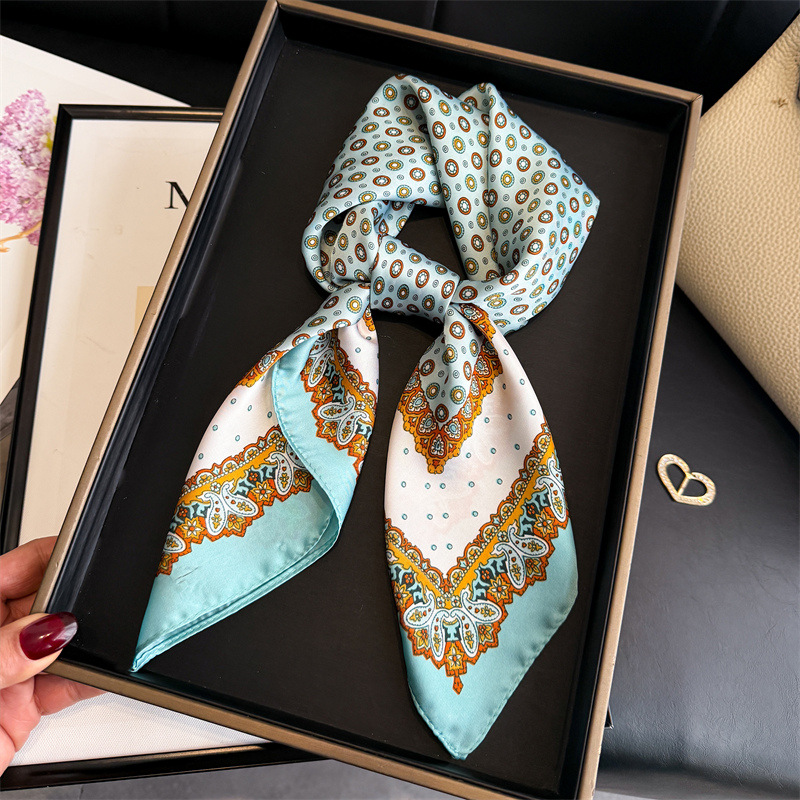 New Design Dot Paisley Print S - Silk Scarf Square บทวิจารณ์และราคา